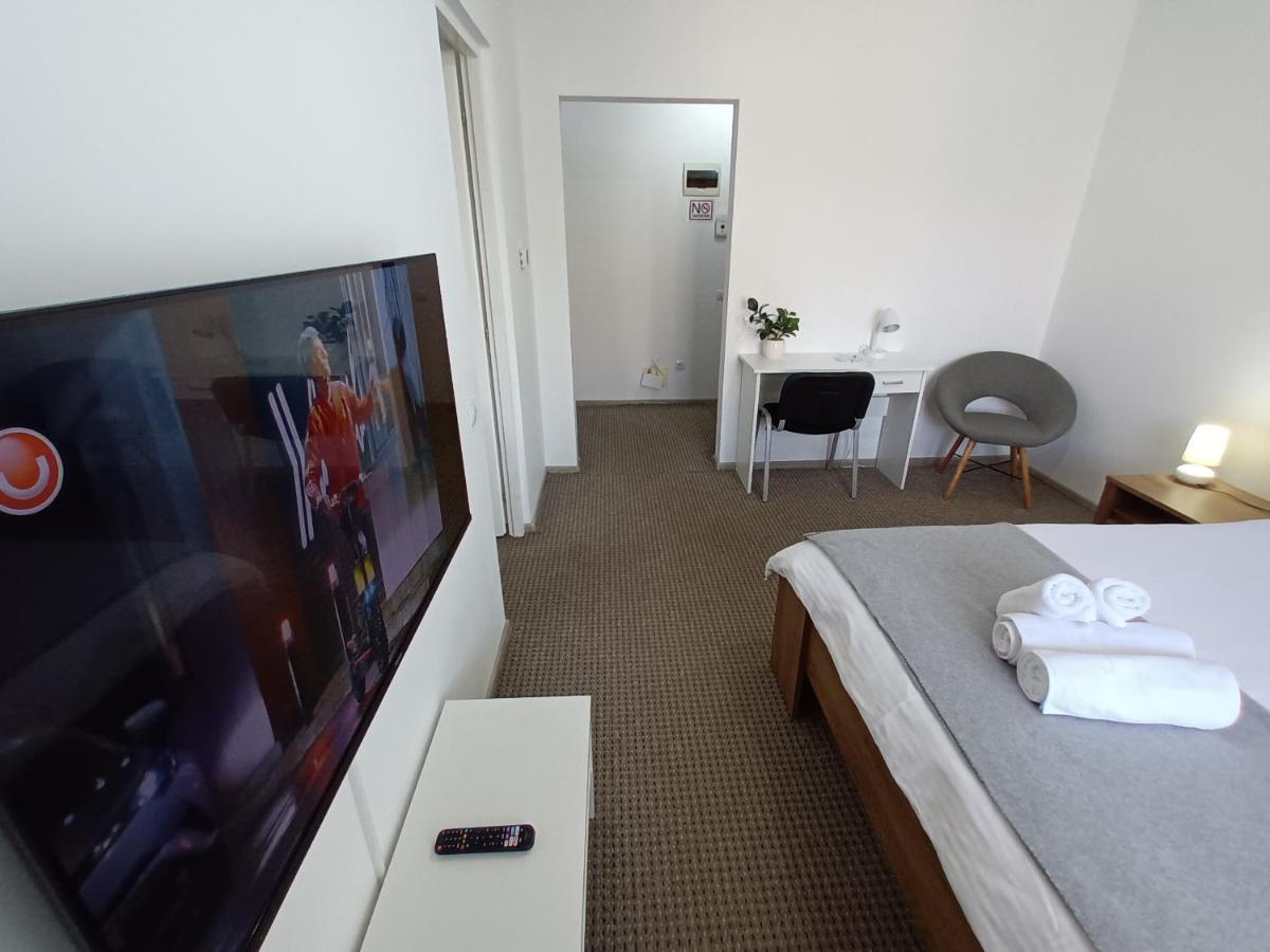 Revolution Apartment Baia Mare Ngoại thất bức ảnh