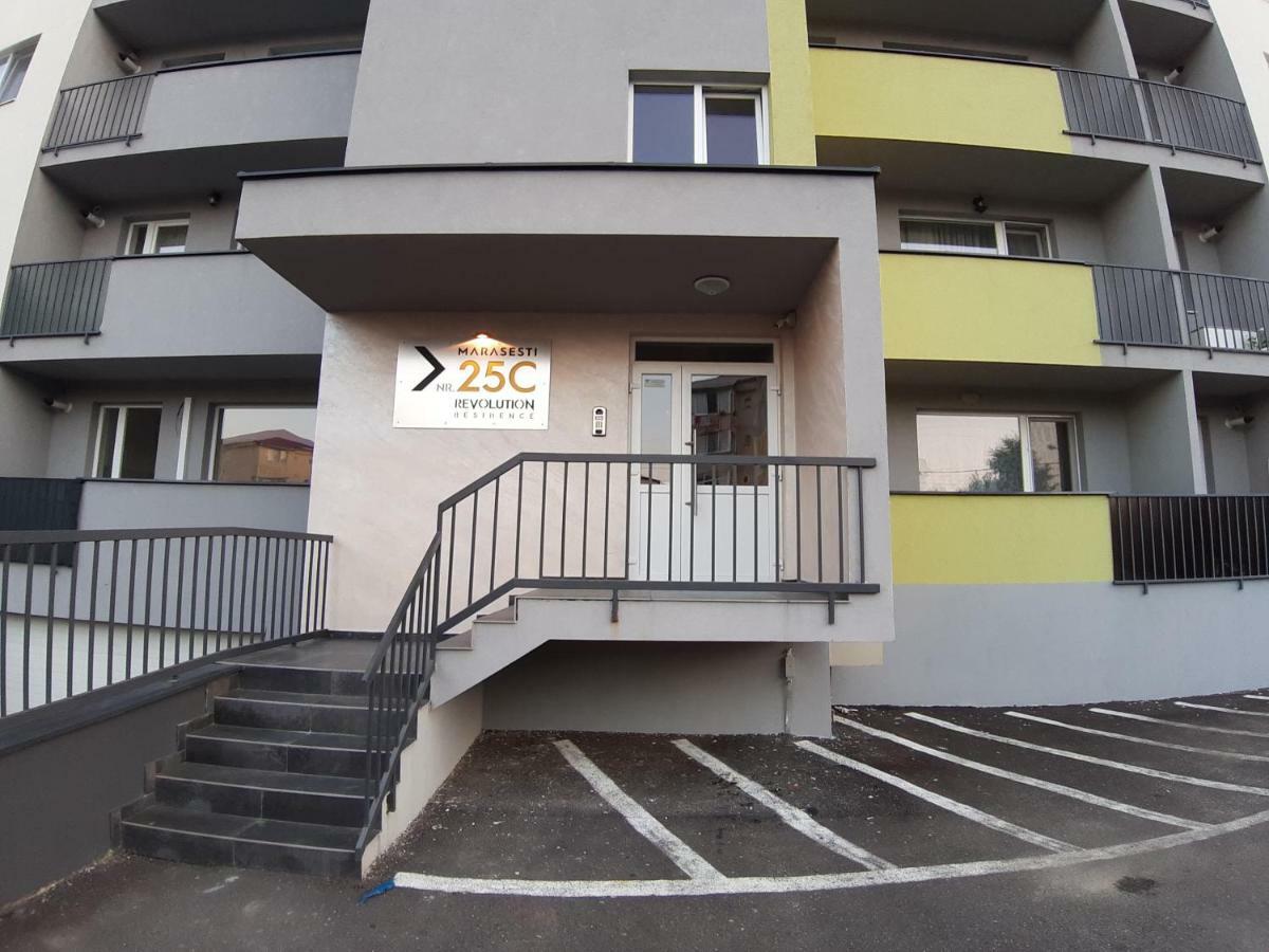 Revolution Apartment Baia Mare Ngoại thất bức ảnh